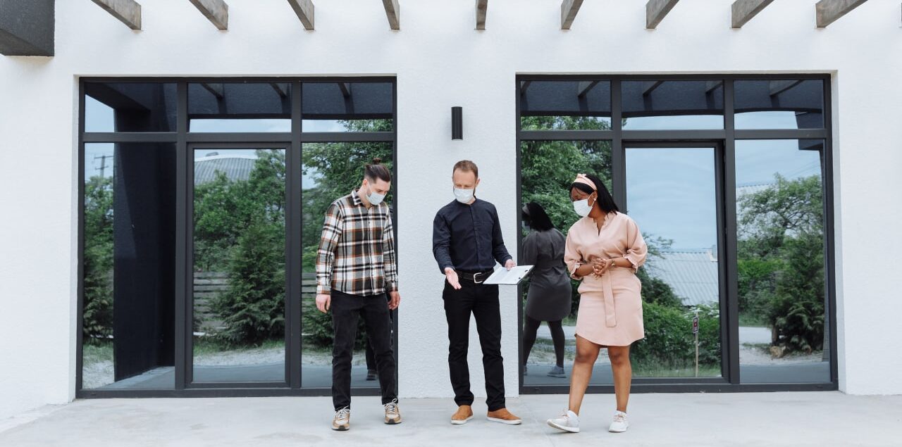 Agent showing Commercial space to tenant