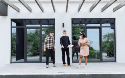 Agent showing Commercial space to tenant